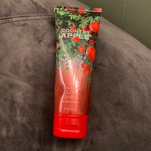 Bath and body works body cream